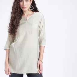 fusion by glitchez Embroidered Straight Kurti image 5