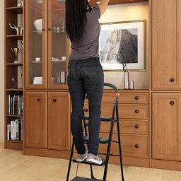 Homlix Black Textured 4-Step Foldable Step Ladder image 2