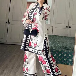 StyleBrity Printed Tunic With Palazzos Co-Ords image 3