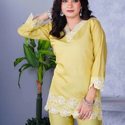 T4You Girls Floral Embroidered Regular Thread Work Kurta with Trousers-picture-34