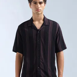 Flying Machine Men Relaxed Fit Vertical Striped Cuban Collar Casual Shirt-image-27