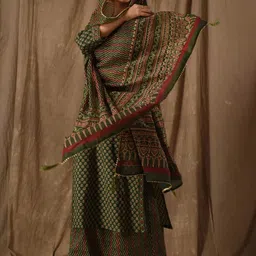 BAESD Women Floral Printed V-Neck Kurta with Palazzos & With Dupatta image 2