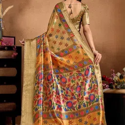 tammu designer Floral Silk Blend Handloom Saree image 4