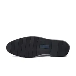 BRITMEN Men Textured Leather Derbys image 4