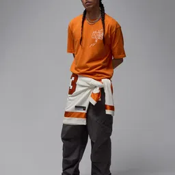 Nike Jordan Brooklyn Men's Oversized Graphic T-Shirt image 4