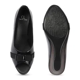 Carlton London Women Wedge Heel Sandals with Bows image 5