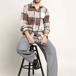 Campus Sutra Men Comfort Opaque Checked Casual Shirt image 5