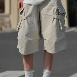 StyleCast Men Solid Mid-Rise Below Knee Cargo Shorts-picture-38
