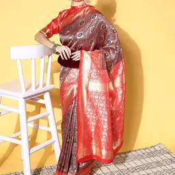 Mitera Checked Zari Silk Blend Dharmavaram Saree image 5