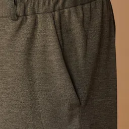 Sztori Men Plus Size Relaxed Fit Mid-Rise Stretchable Shorts image 4