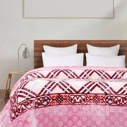 Signature Pink & White Geometric Heavy Winter Double Bed Blanket image 4