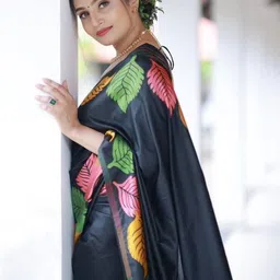 tammu designer Floral Silk Blend Banarasi Saree image 4