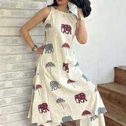 Moda Rapido Women Printed Regular Kurta with Palazzos image 3