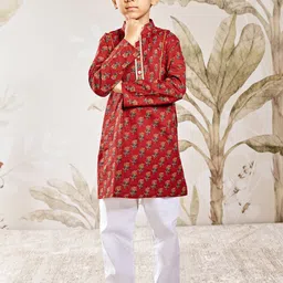 VASTRAMAY Boys Floral Printed Regular Pure Cotton Kurta with Pyjamas image 3