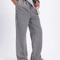 glitchez Men Classic Cuts Pleated Loose Bootcut Jeans-image-4