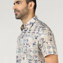 Blackberrys Graphic Printed Spread Collar Short Sleeves Pure Cotton Relaxed Fit Shirt-picture-56