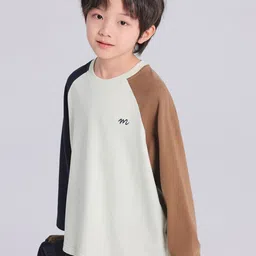 LULU & SKY Boys Colourblocked Drop-Shoulder Sleeves Applique T-shirt image 2