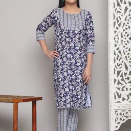 A TO Z CART Girls Floral Printed Regular Kurti with Pyjamas-picture-14