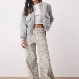 Trendyol Women Regular Fit Mid-Rise Jeans-picture-29