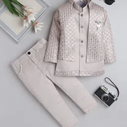 FOURFOLDS Boys Embroidered Mandarin Collar Three-Piece Suit-image-60