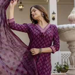 PARTHVI Floral Printed V-Neck Pure Cotton Straight Kurta With Trouser And Dupatta image 4