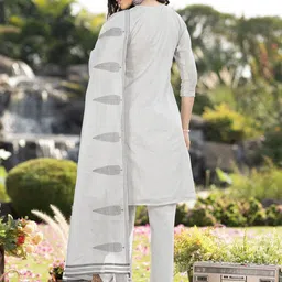 KALINI Women Regular Thread Work Pure Cotton Kurta with Trousers & Dupatta image 5