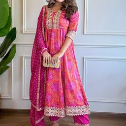 KINDHA Women Ethnic Motifs Printed Anarkali Kurta with Trousers & Dupatta image 5