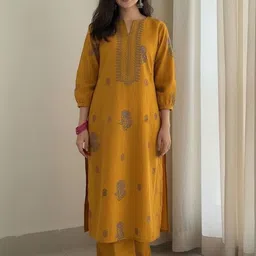 Anni Designer Women Ethnic Motifs Embroidered Regular Thread Work Kurta with Palazzos-picture-15