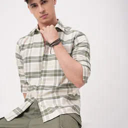 VASTRADO Men Classic Slim Fit Opaque Checked Casual Shirt image 3