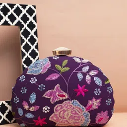 ARTKLIM Embroidered Box Clutch image 1