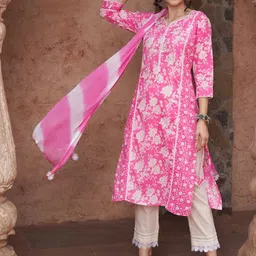 BANDIA Women Floral Printed Panelled Beads and Stones Kurta with Trousers & Dupatta-image-80