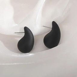 VAGHBHATT Teardrop Shaped Drop Earrings-picture-47