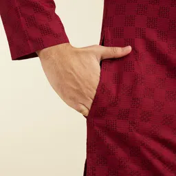 Diwas by Manyavar Geometric Woven Design Mandarin Collar Straight Kurta & Trousers image 5