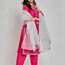 ADITEE Women Pink Kurta Sets image 2