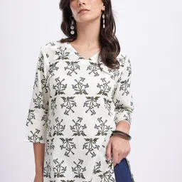 Anouk Rustic Floral Printed Pure Cotton V-Neck Straight Kurta-image-75