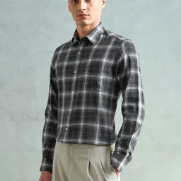 Arrow Sport Men Slim Fit Checked Casual Shirt image 3
