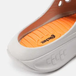 glitchez Men Cut-Out Solid Sliders image 2