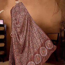 RACHNA Brown Bandhani Geometric Printed Mirror Work Ready to Wear Saree-picture-10