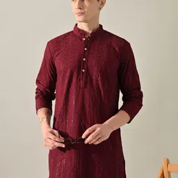 KUNDALI KAKSHAY Men Ethnic Motifs Embroidered Regular Sequinned Kurta with Pyjamas image 3