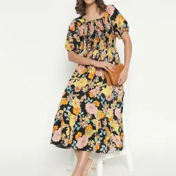 Raiyani Enterprise Print Crepe Fit & Flare Midi Dress-image-14