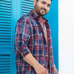 Instafab Plus Men Comfort Opaque Checked Casual Shirt image 5
