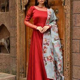 Vinya Maxi Dress image 4