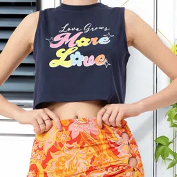 DressBerry Graceful Affection Printed Boxy Crop T-shirt-image-40