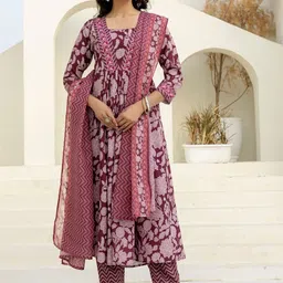 Navlik Women Floral Printed Kurta with Trousers & Dupatta-picture-16