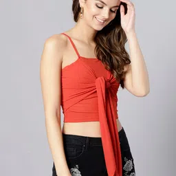 Veni Vidi Vici Women Red Solid Fitted Crop Top image 3