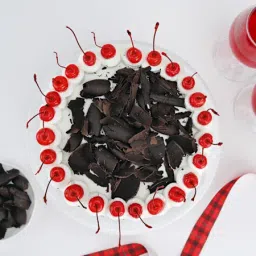 Gorgeous Black Forest Cake image 2