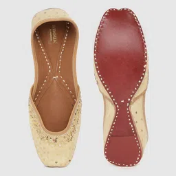 Anouk Women Beige & Gold-Toned Sequinned Mojaris image 5