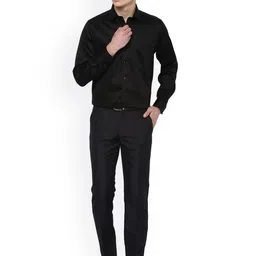 Van Heusen Men Black Contemporary Regular Fit Solid Formal Shirt image 5