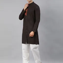 Freehand by The Indian Garage Co Men Coffee Brown Ethnic Motifs Printed Kurta image 3