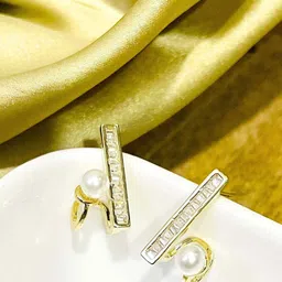 SALVE Gold-Plated Anti-Tarnish Contemporary Studs Earrings image 2